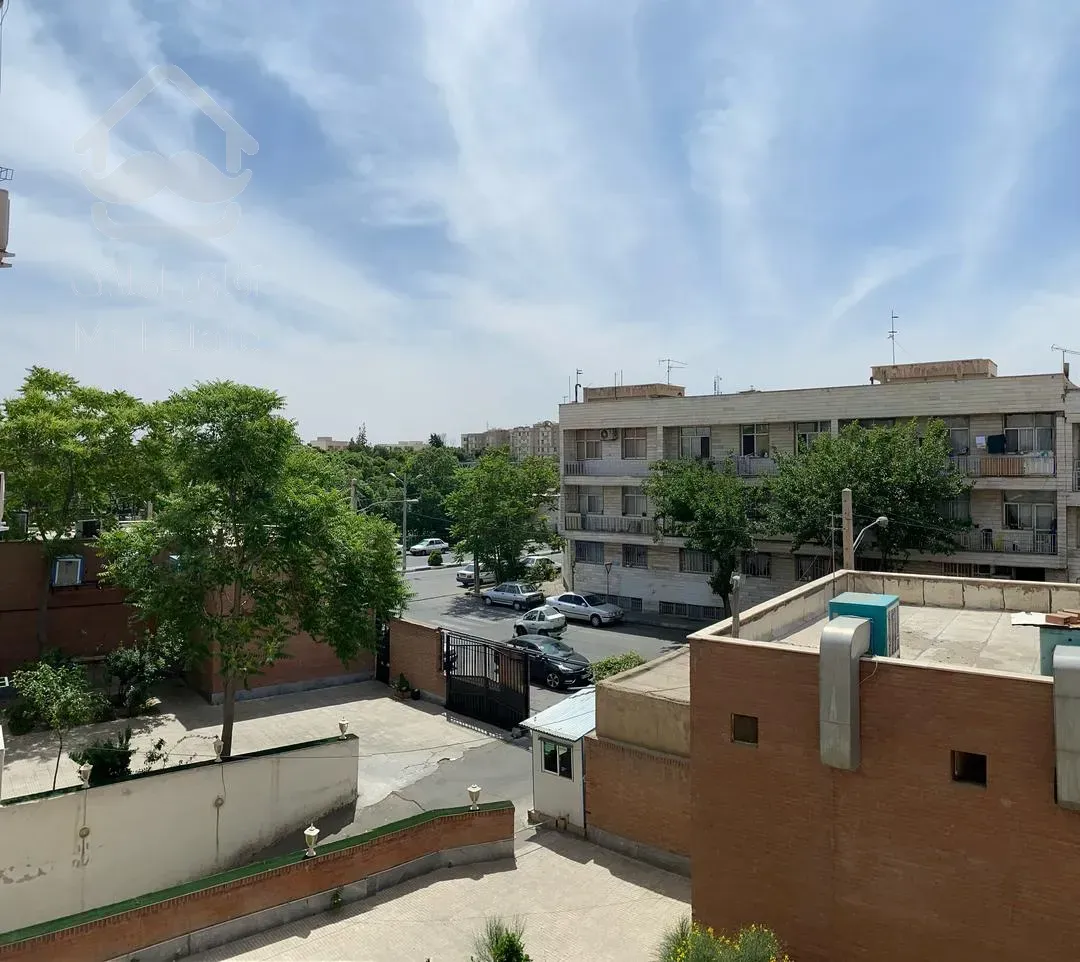 فرصت استثنایی فروش واحدی بی‌نقص با ویو پارک و امکانات کامل