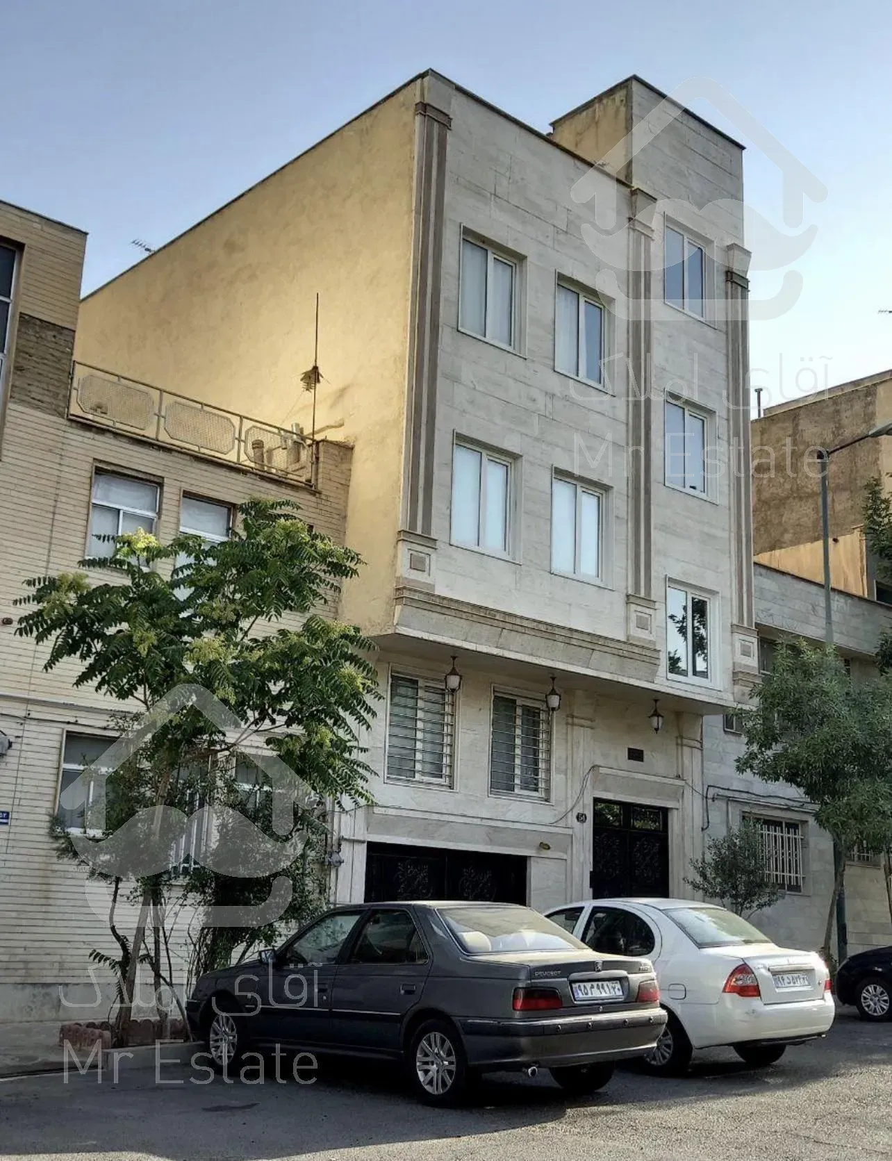 فروش ۳ طبقه یکجا / تک‌واحدی / دهکده المپیک / منطقه۲۲