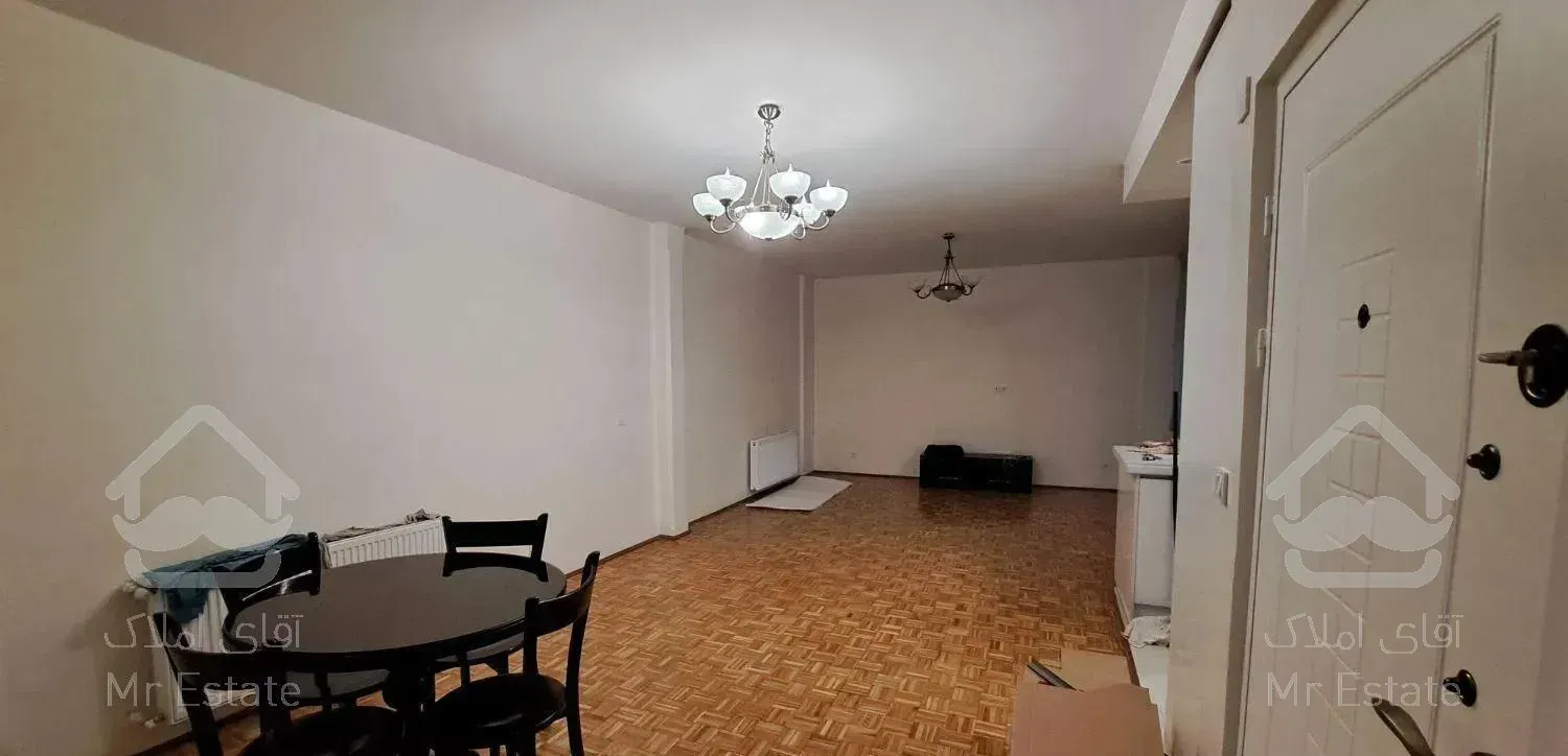 ۹۷ متری/تک واحدی/طبقه اول/ کوچه منطقه