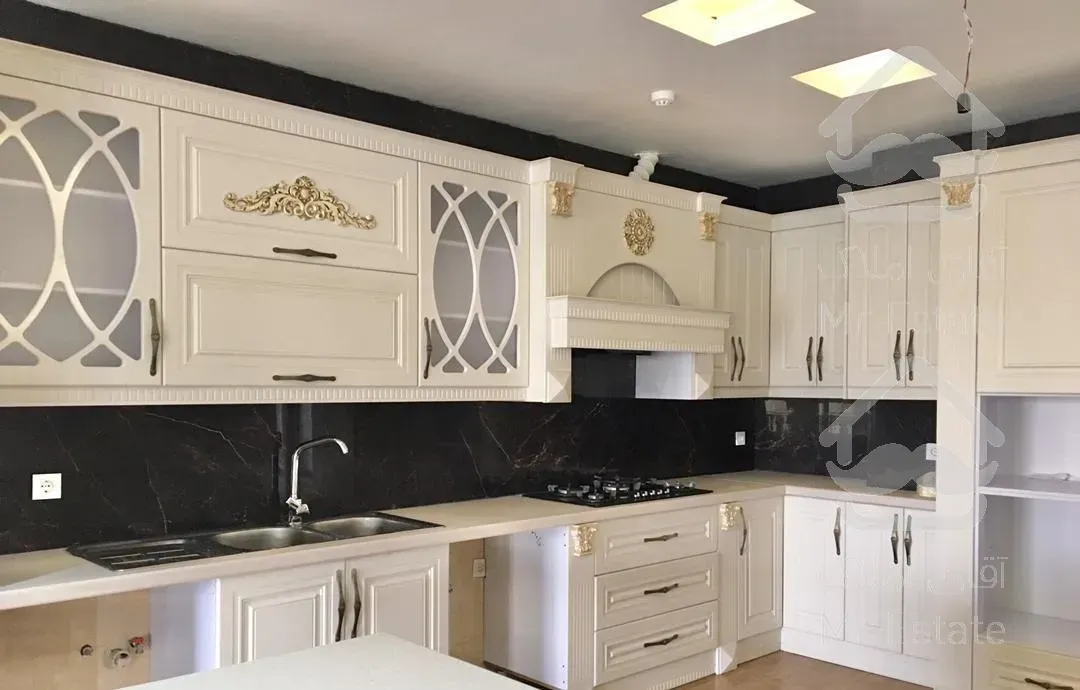 آپارتمان نوساز شیک/فاز۲/ورودی اصلی