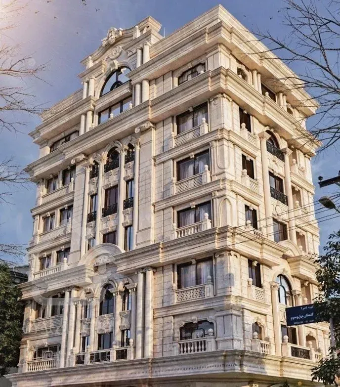 آپارتمان همکف تاپ لوکیشن با قیمت استثنایی‌