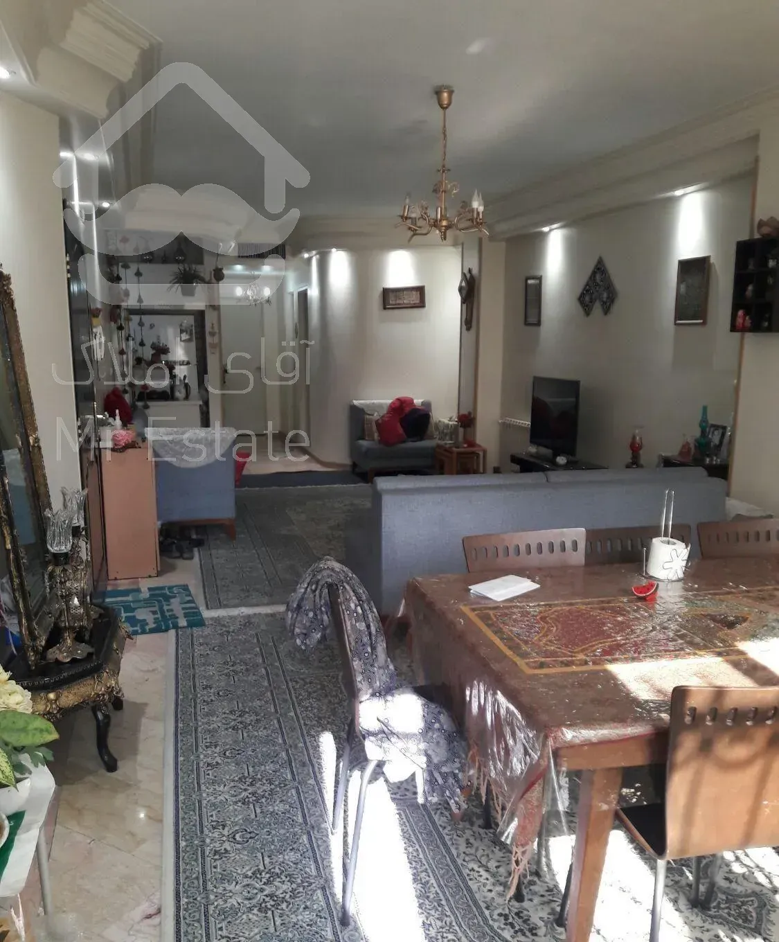 ۹۶ متری ۲ خوابه همکف در صادقیه اکرمی