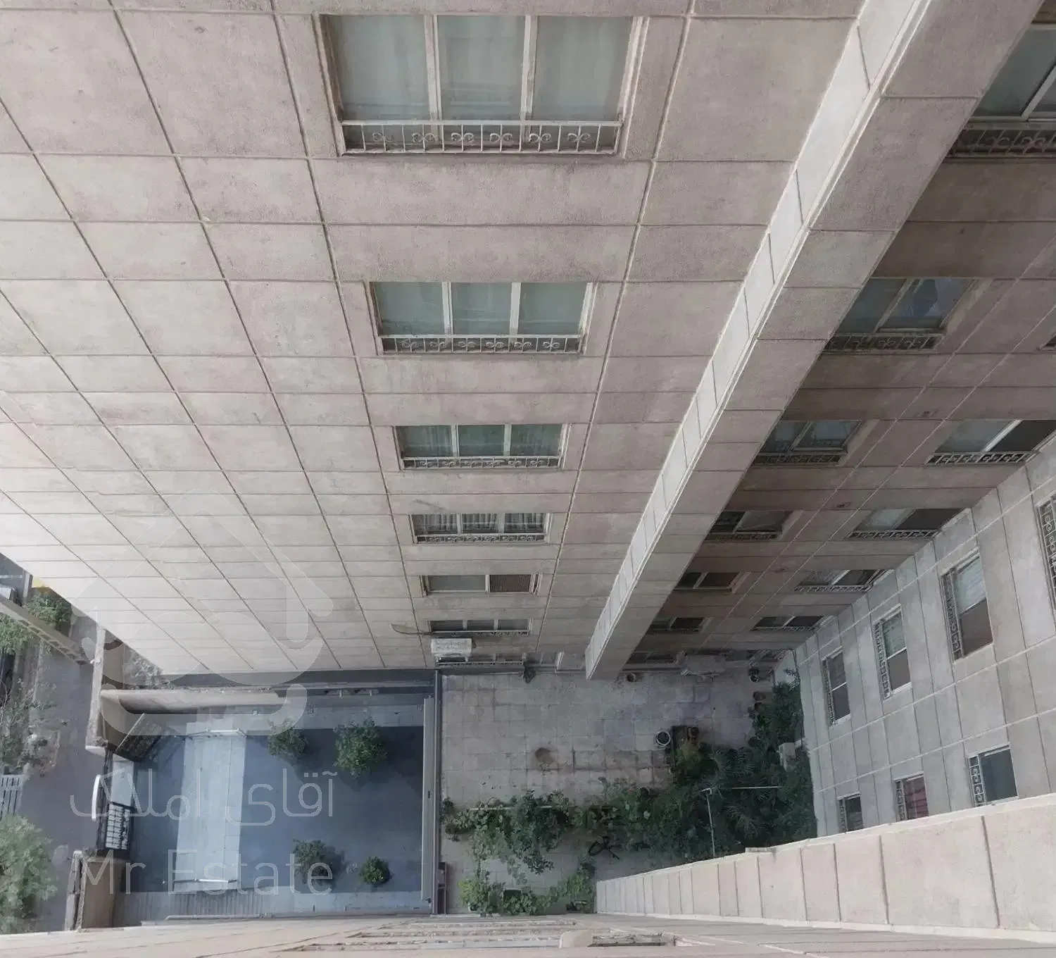 فروش یک واحد ۱۰۰ متری  در کوی بیمه