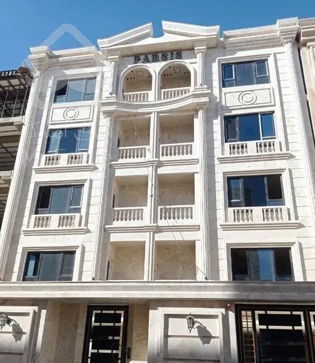 نوسازگلستان/99متر/نما رومی جذاب/در بهترین موقعیت