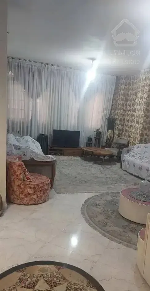 90متر دو خوابه طبقه اول صادقیه