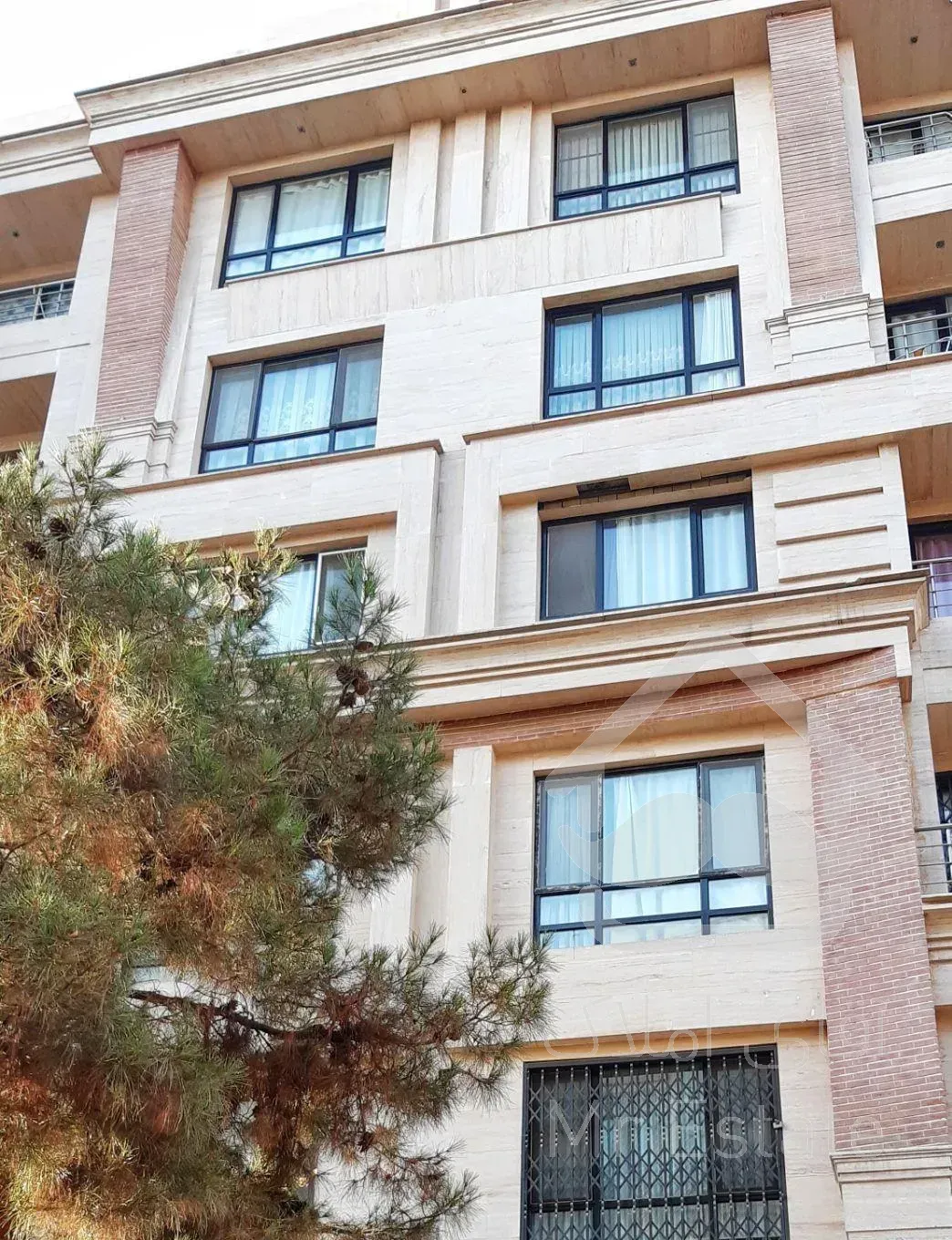 ۱۰۰ متر ۲خواب طبقه۳  فول امکانات  (پونک، کمالی)