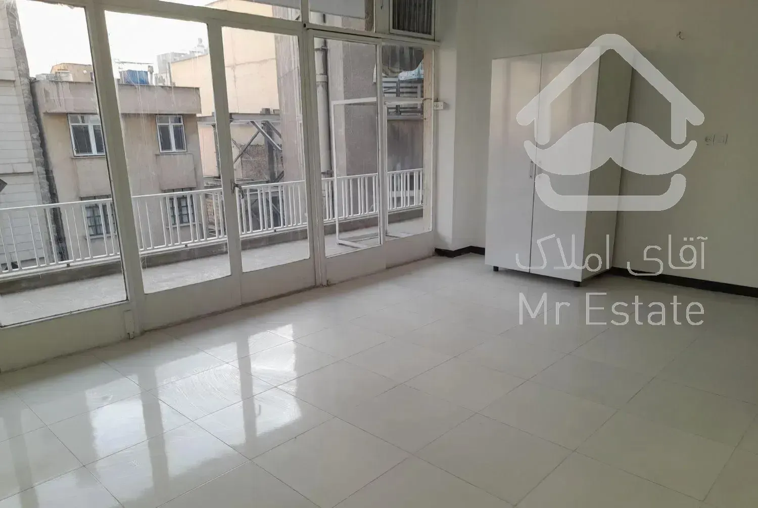 210 متر سه خوابه