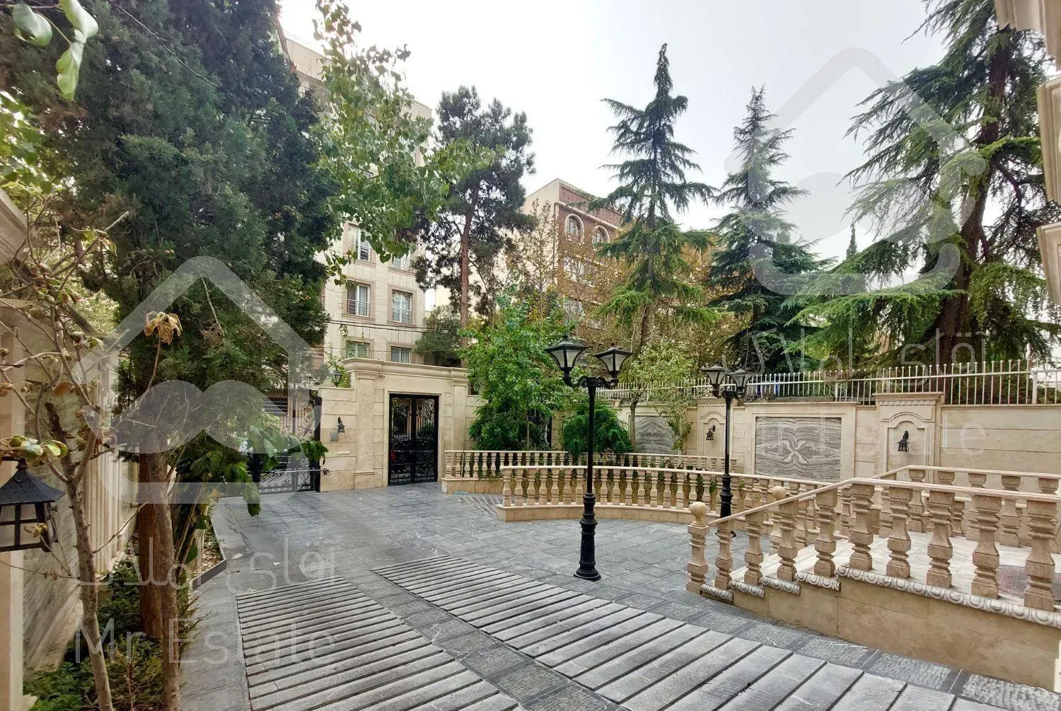 پاسداران/۱۵۵متر/نوساز/دوپارکینگ سندی