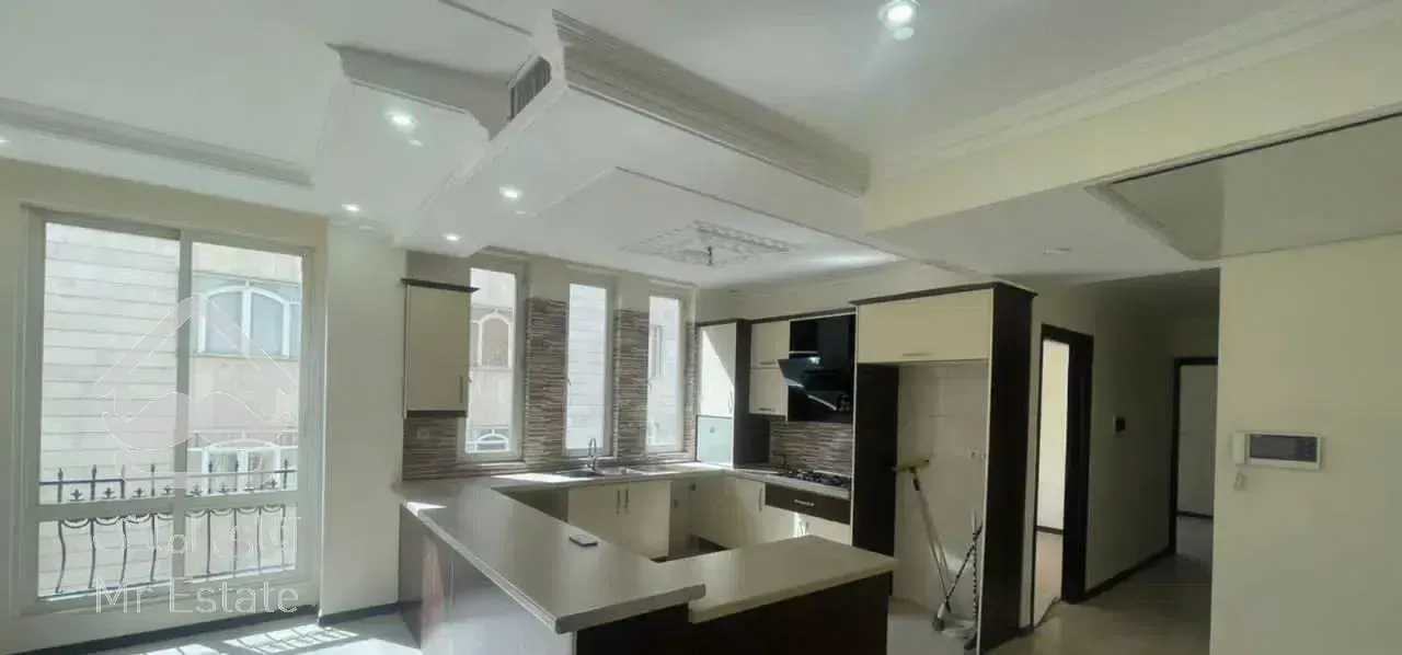 آپارتمان 95 متری 2 خواب ساختمان 4 ساله