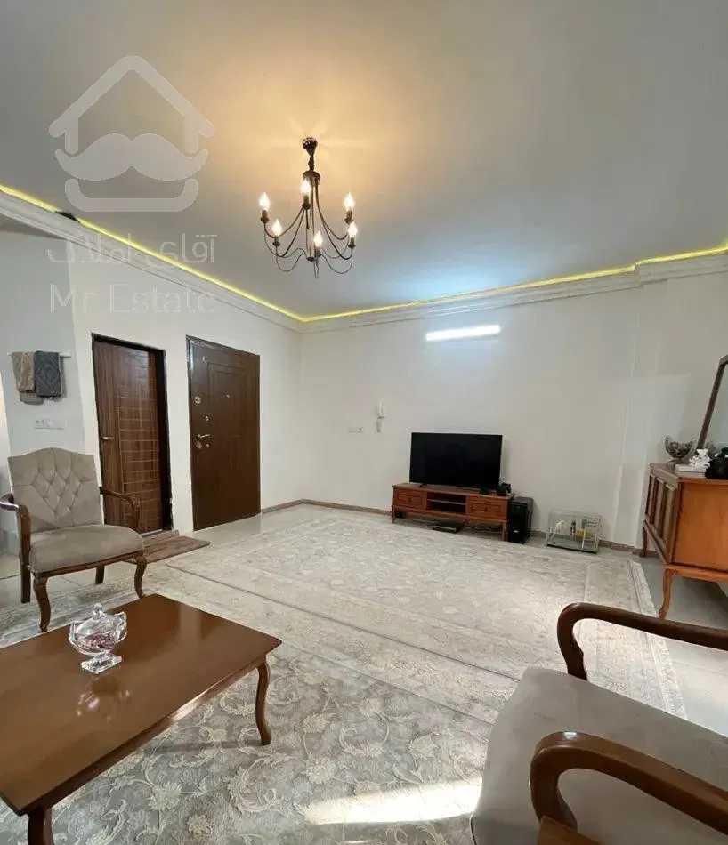 فروش آپارتمان ۹۰متری دوخوابه مفتح ۲۸ حاشیه خیابان