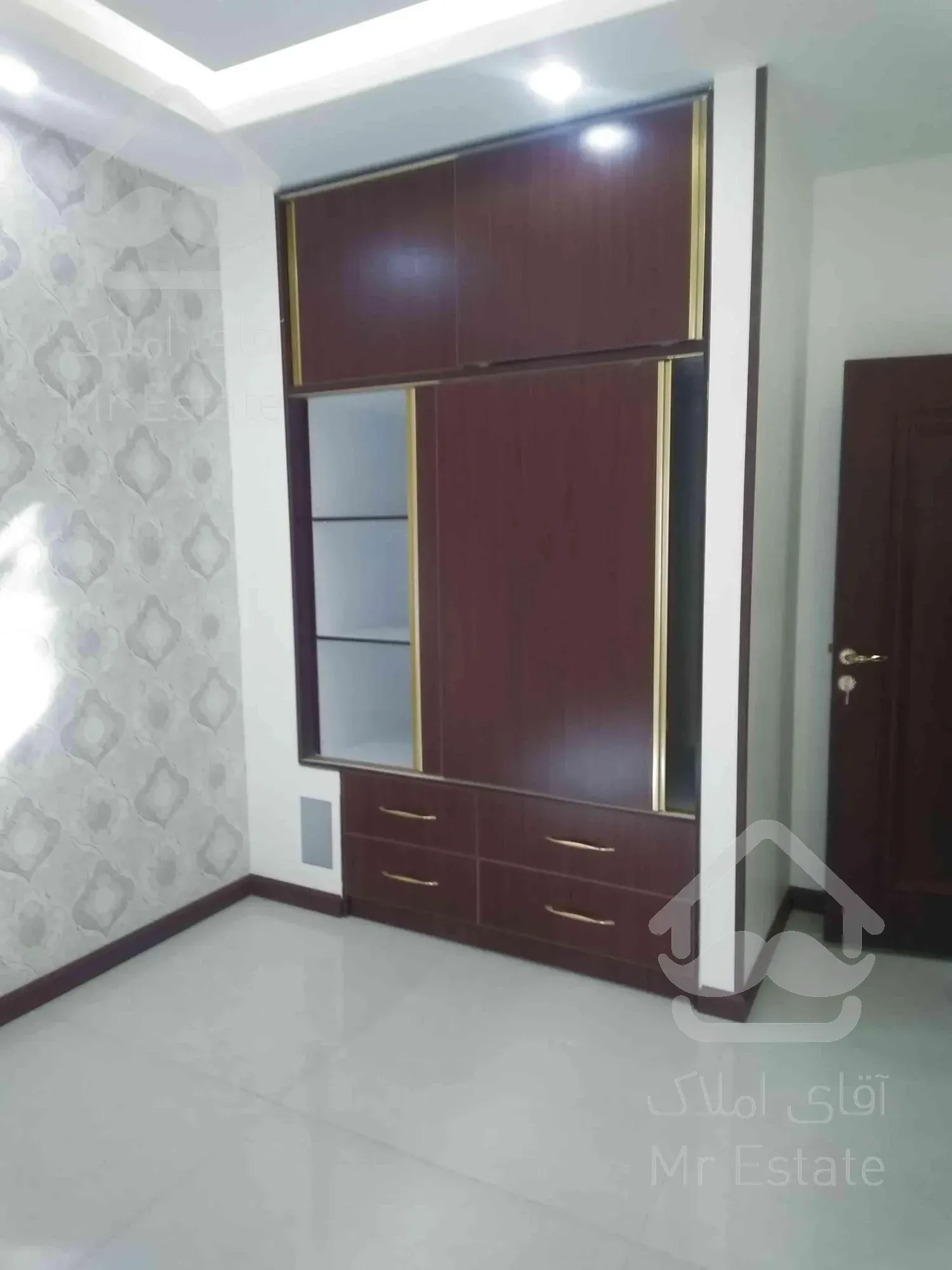 خرید  آپارتمان  سه خوابه صادقیه