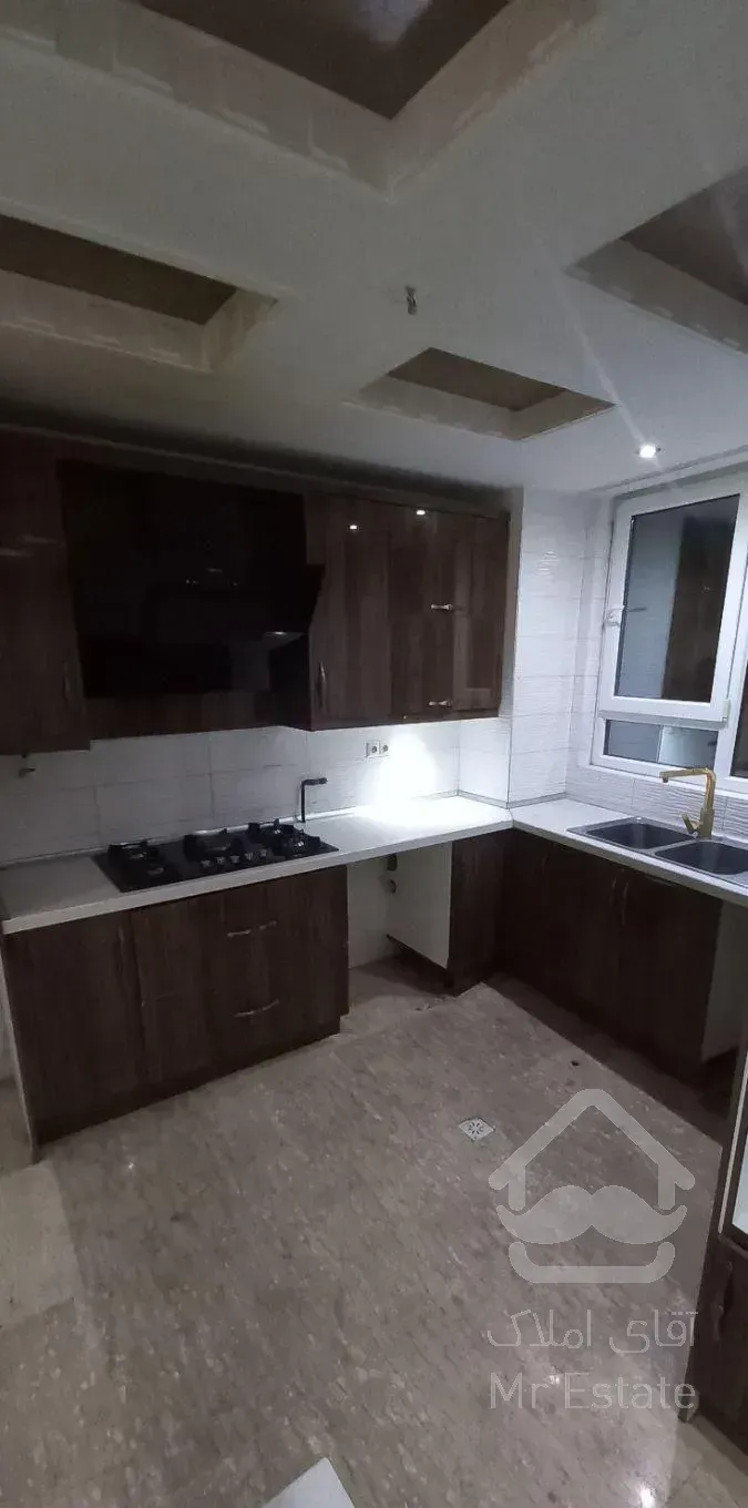 140متر3خوابه فول امکانات رو به آفتاب سیدخندان