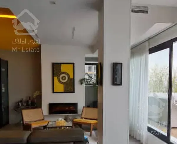 ۱۸۰متر پنت هاوس با تراس وسیع و چشم انداز همیشگی