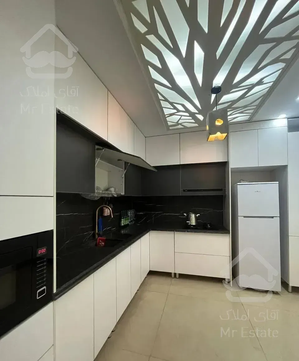 ٢٠٠ متر اداری نوساز ساختمان مدرن همه مشاغل