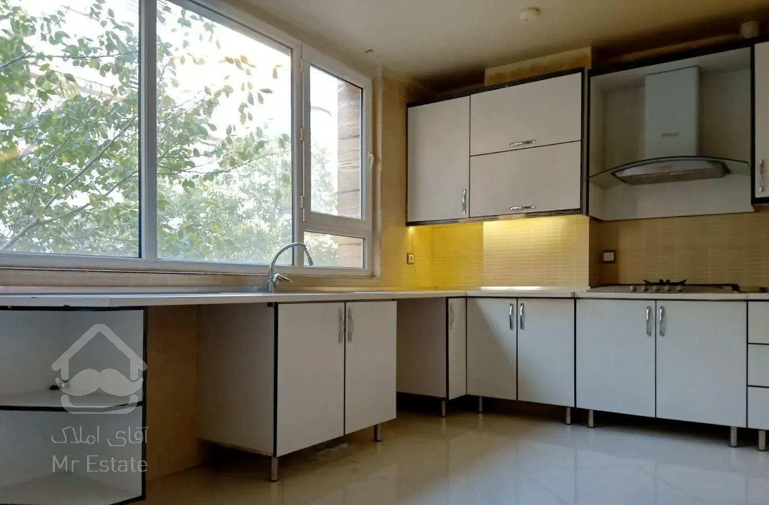 ۶۸مـتر ویو ابدی ( بلوار کمالی / رو به پارک )