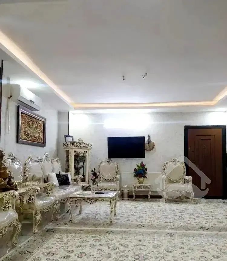 ۹۲متر خوش نقشه تکواحدی / خیابان آزادی