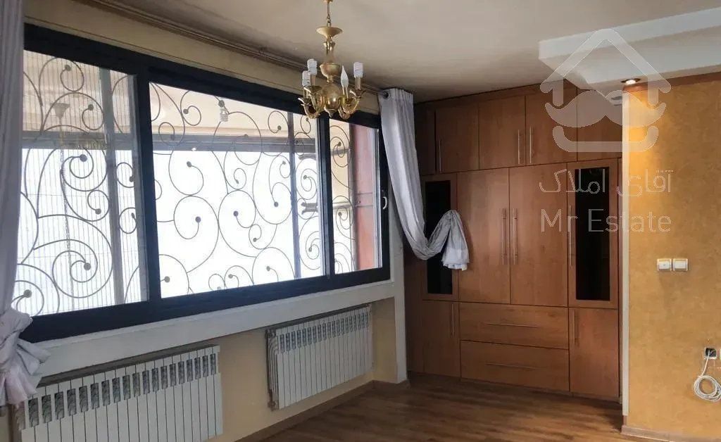 فروش آپارتمان ۲۰۰ متری ۳ خوابه طبقه ۲  بر نیایش