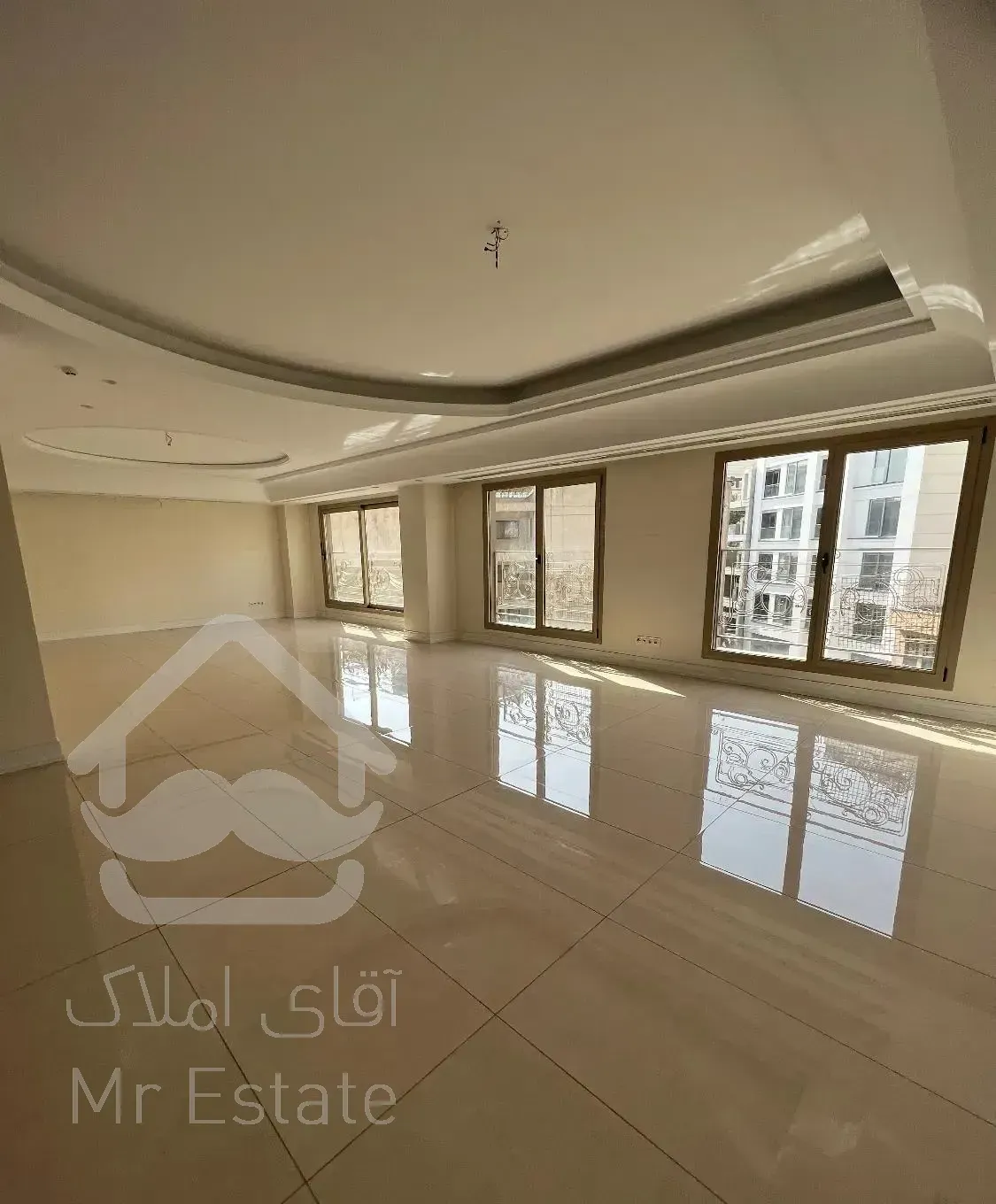 اپارتمان۲۹۰متر۳خواب اقدسیه نوساز با ویو۲۷۰درجه