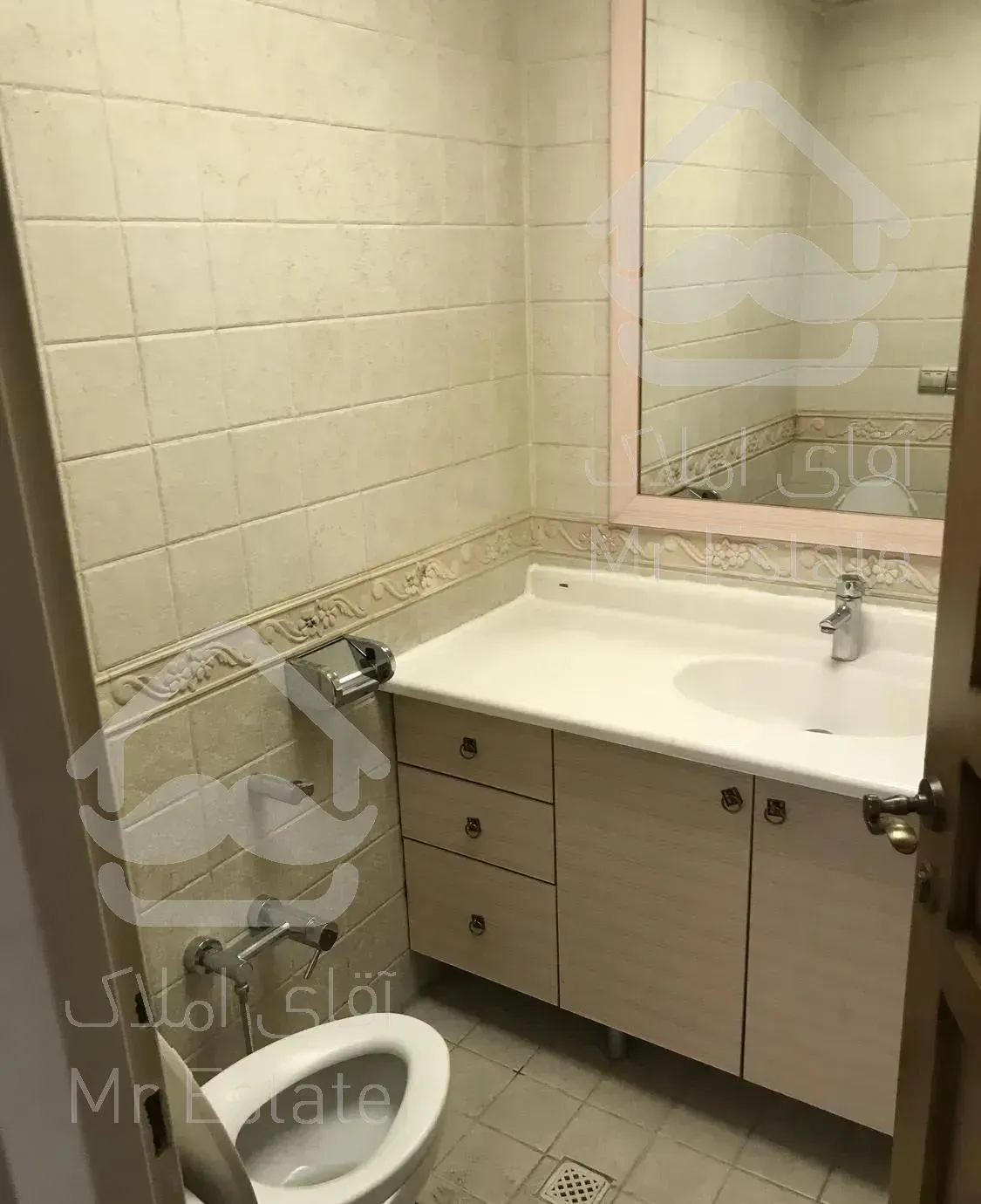 الهیه جنوبی/آپارتمان ۱۸۲ متری/مناسب سرمایه گذاری