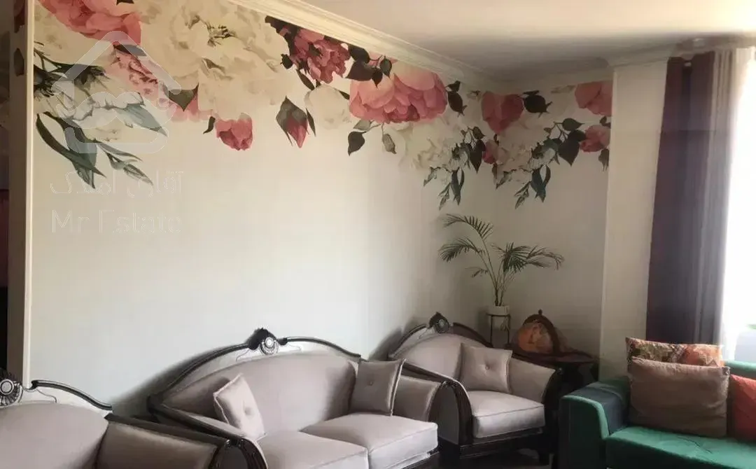 ۴۳ متر / اشرفی اصفهانی/ سالن پرده خور