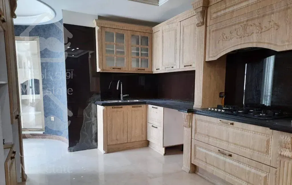 ۲۱۰ متر کامرانیه شمالی