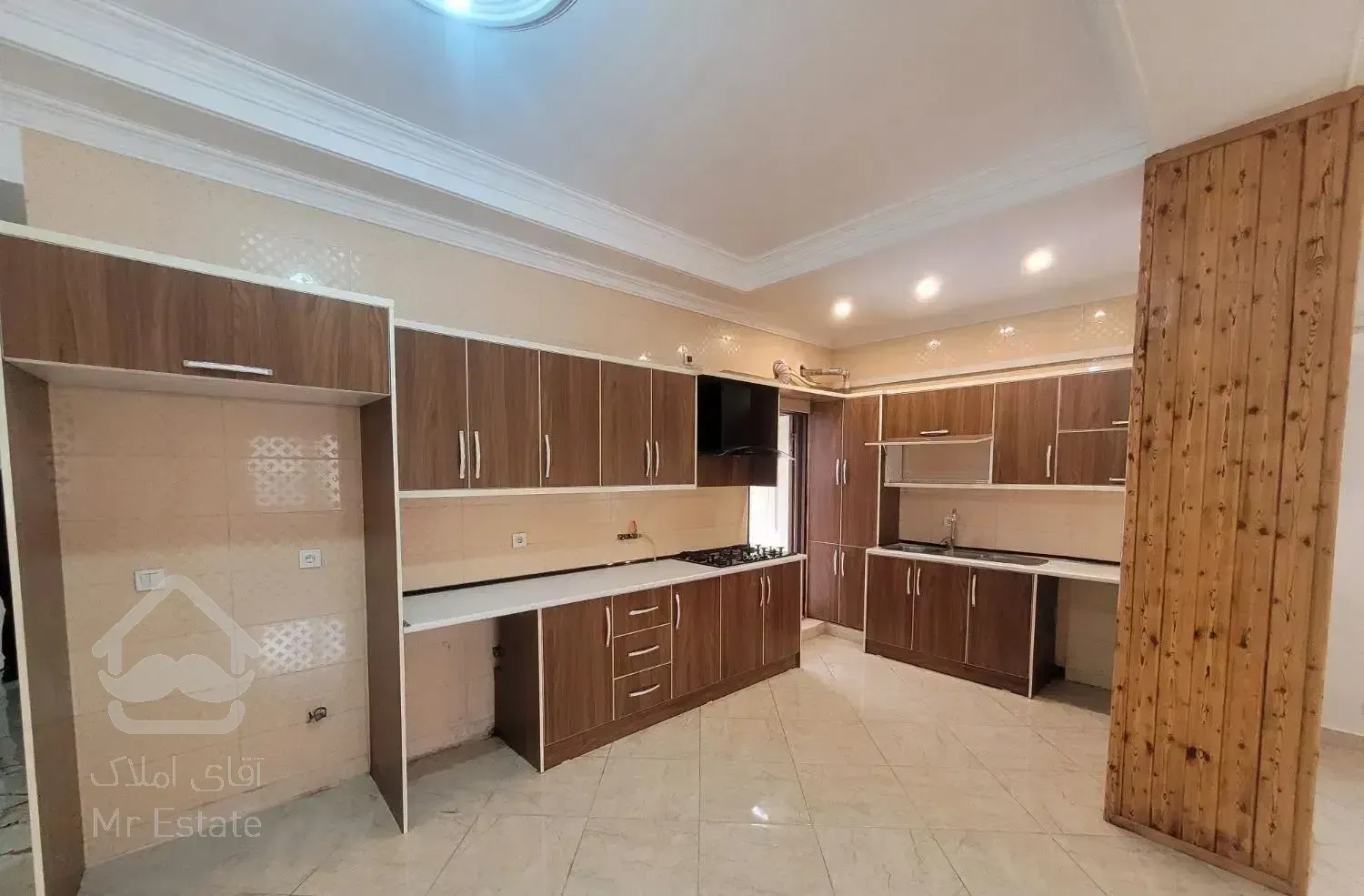 خ بخشی واحد۱۲۵متری دوخوابه شیک وتمیز