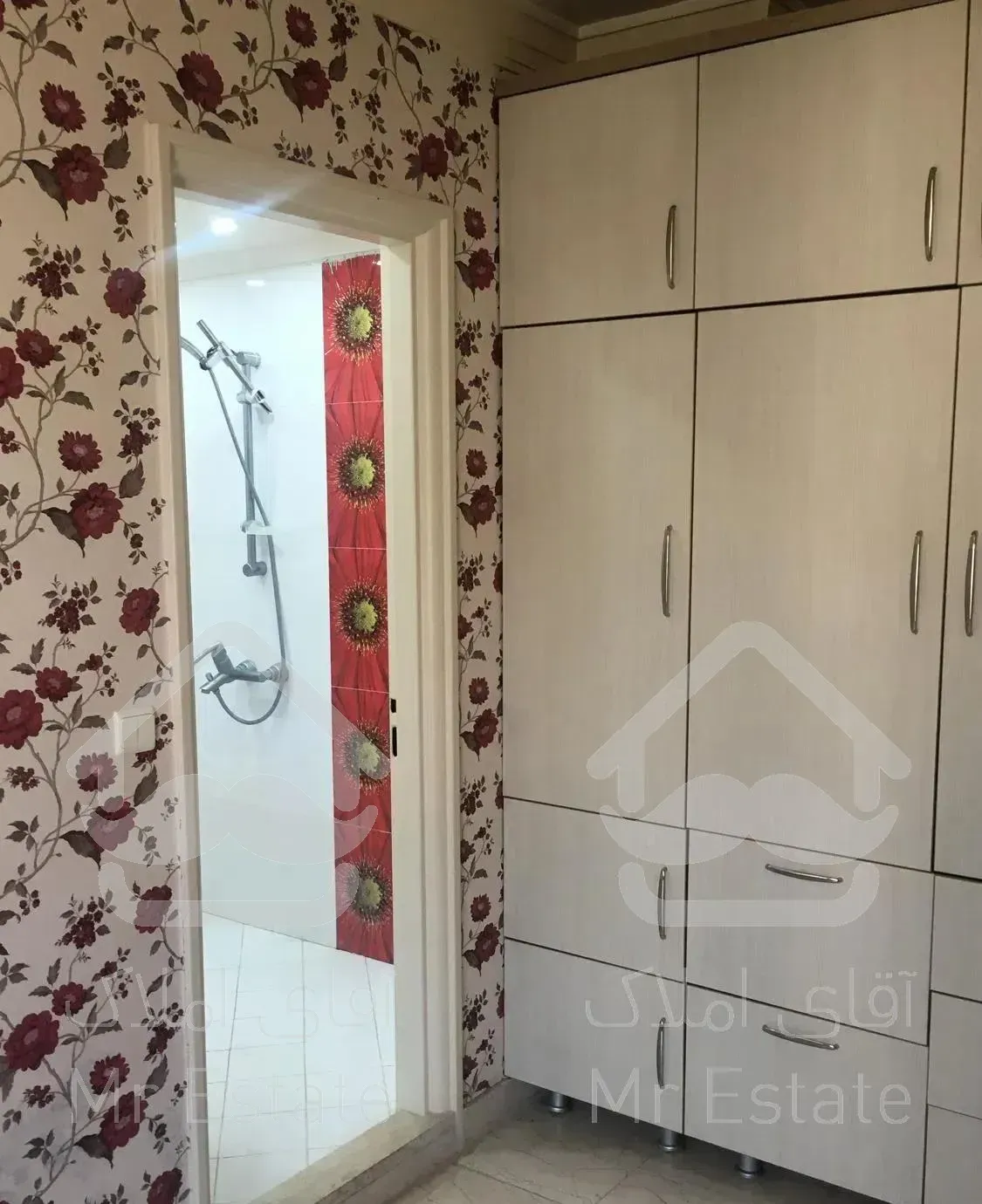 ۱۲۳ متر / تک واحدی / فول خوش نقشه / سالن پرده خور