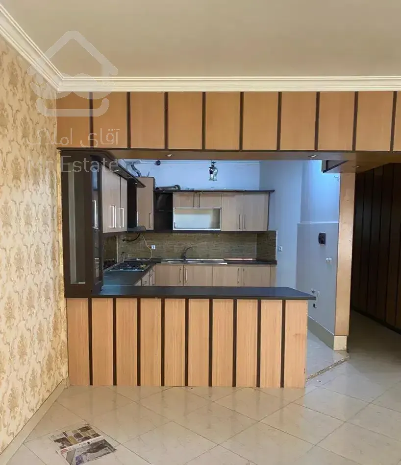 ۱۰۱متر اقبال ، پشت حاشیه وکیل آباد ، نزدیک به مترو