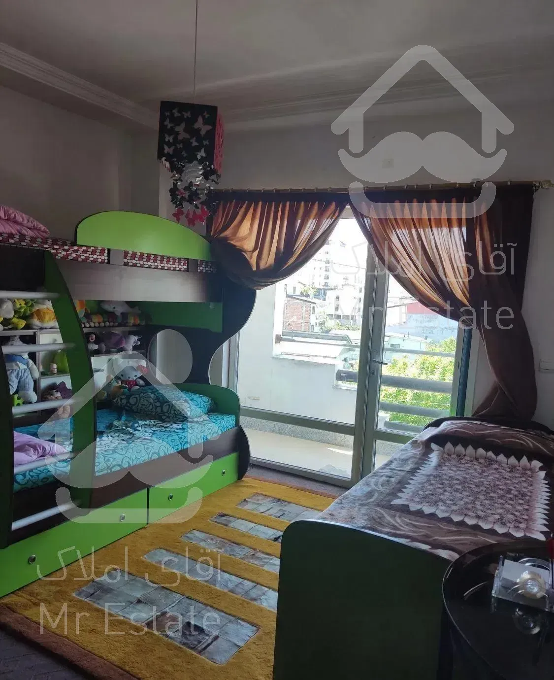 118متری طبقه ۴ با تراس زیبا. رادیو دریا