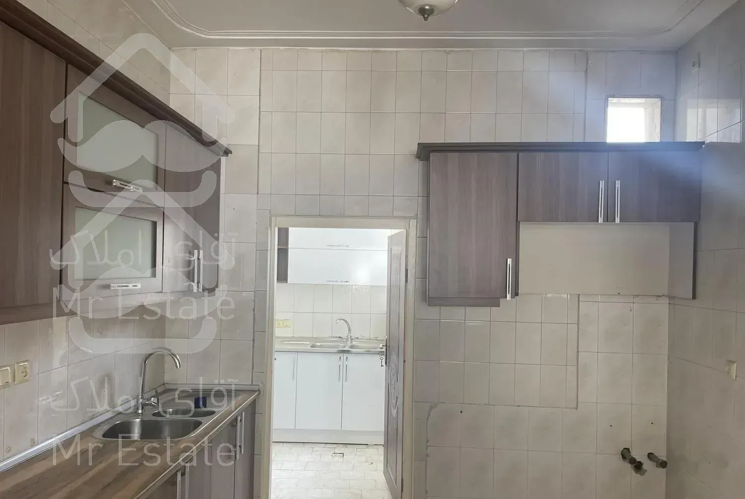 ۲۴۷ متر نیم پیلوت ، امیرکلا شهرک عسگریان