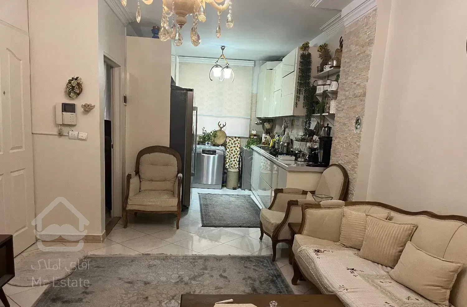 42متر خوش نقشه تاپ لوکیشن فروش فوری