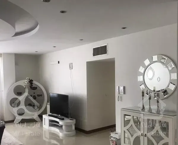 ۱۴۵متردرگل طبقات شیک و تاپ لوکیشن  بالای میدان