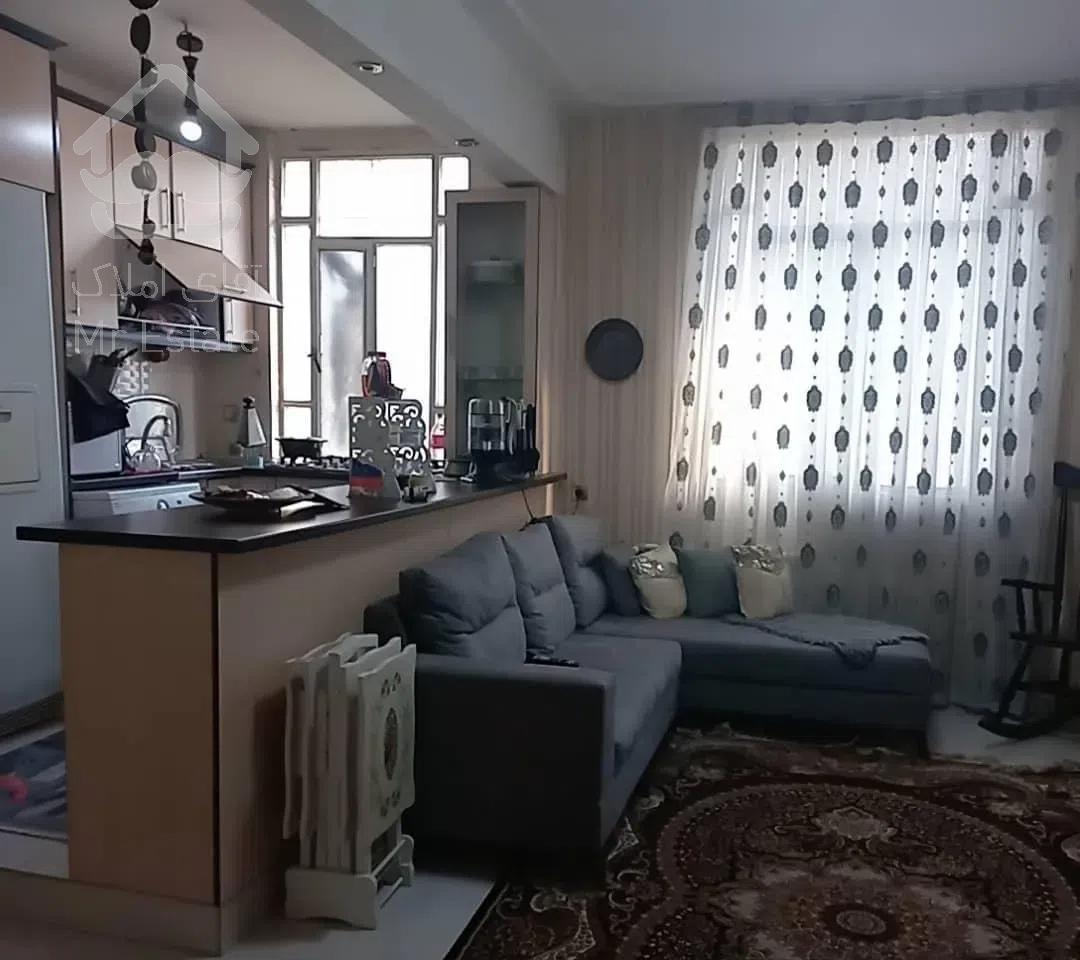 ۴۲ متر آپارتمان غرق نور