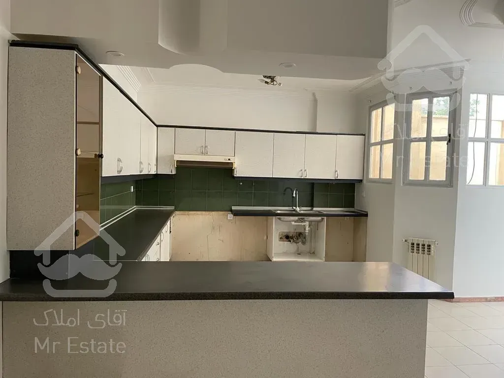 اجاره و رهن آپارتمان الهیه 230  متر لوکس