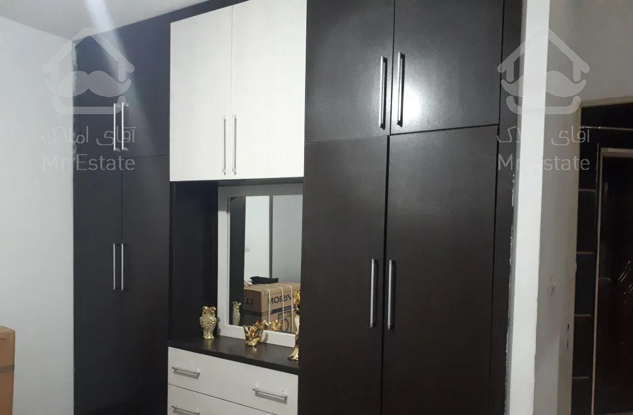 حاشیه امیریه ۱۱۰متری هشت واحدی