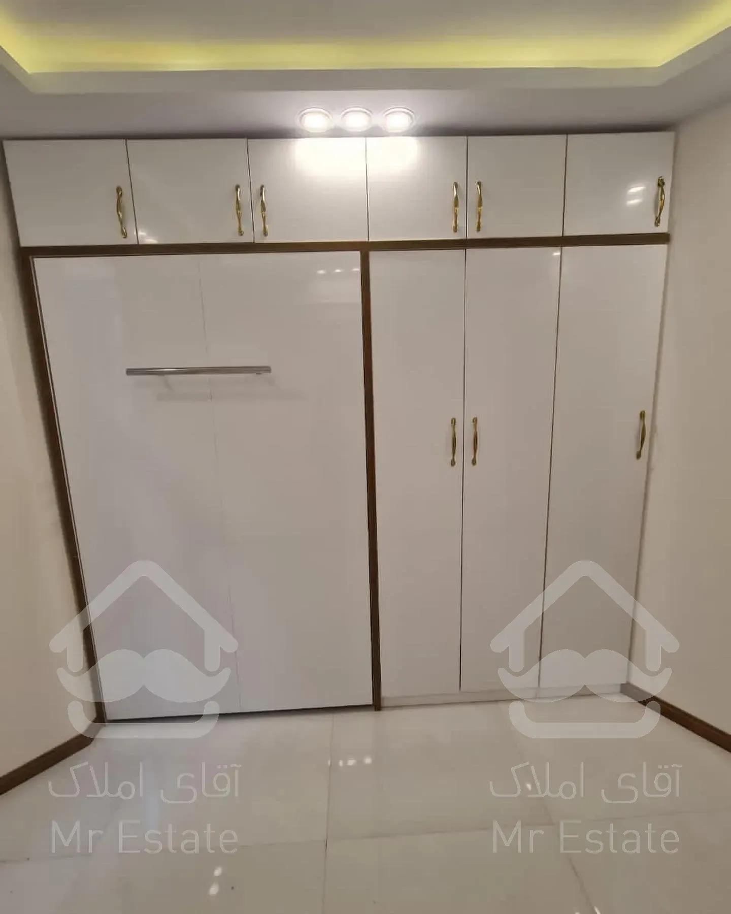 آپارتمان ۱۳۶متری/حوالی میدان کاج