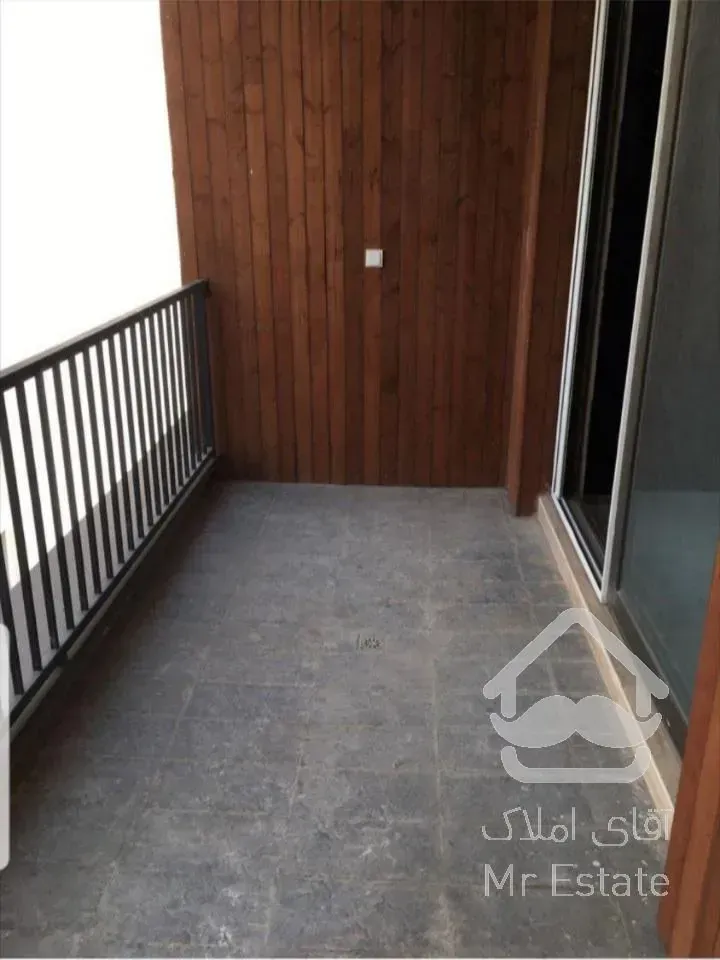 رهن کامل اپارتمان ۲۰۰متری در برج باغ نیاوران