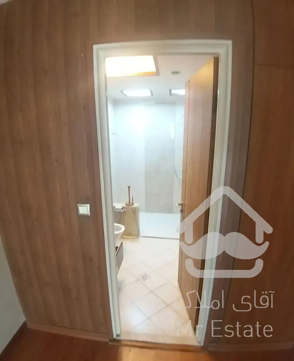 آرارات ۲۰۰ متر ۳ خواب رهن و اجاره