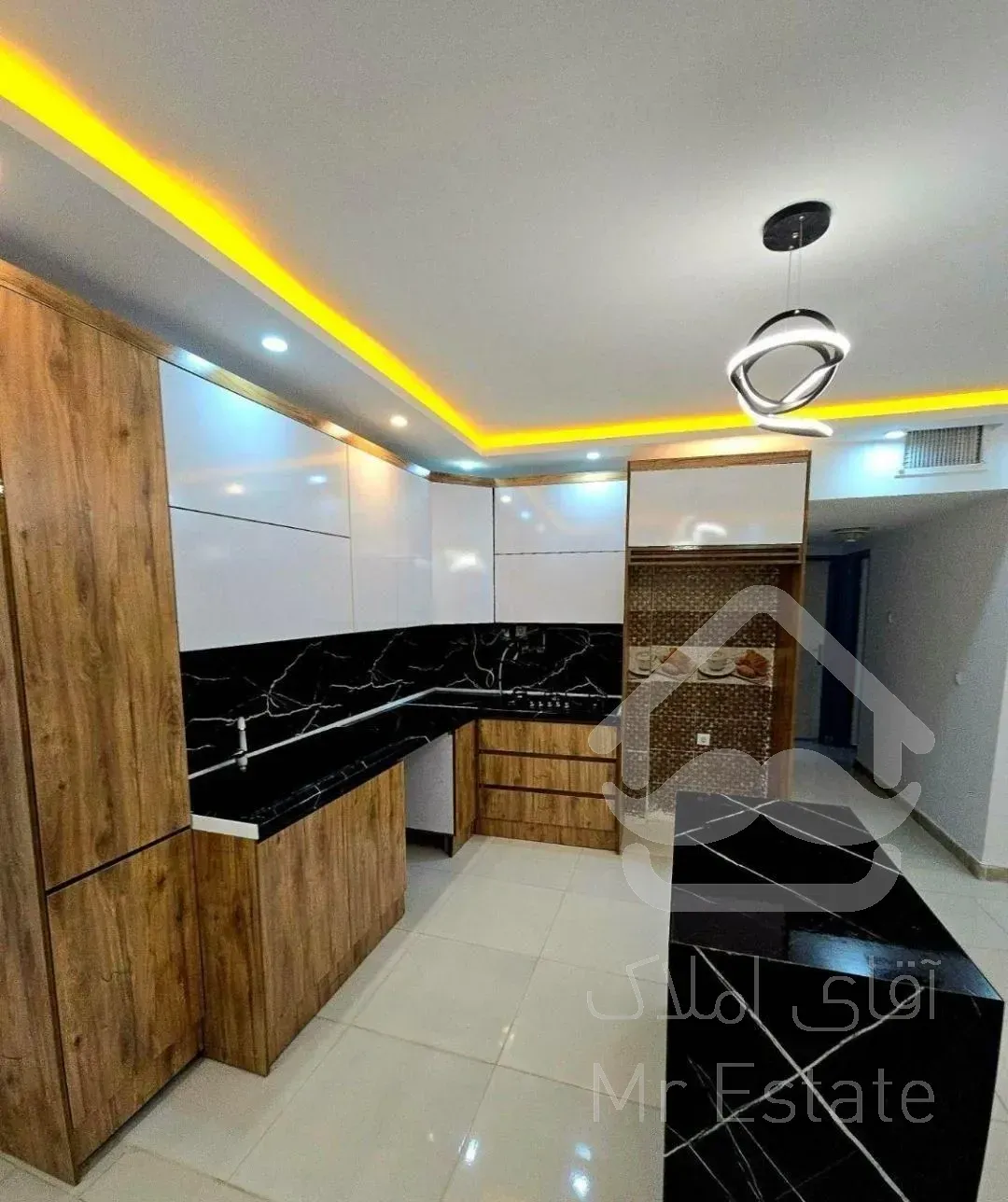 اپارتمان دوخوابه ۹۵ متری/خوش نقشه/دستغیب