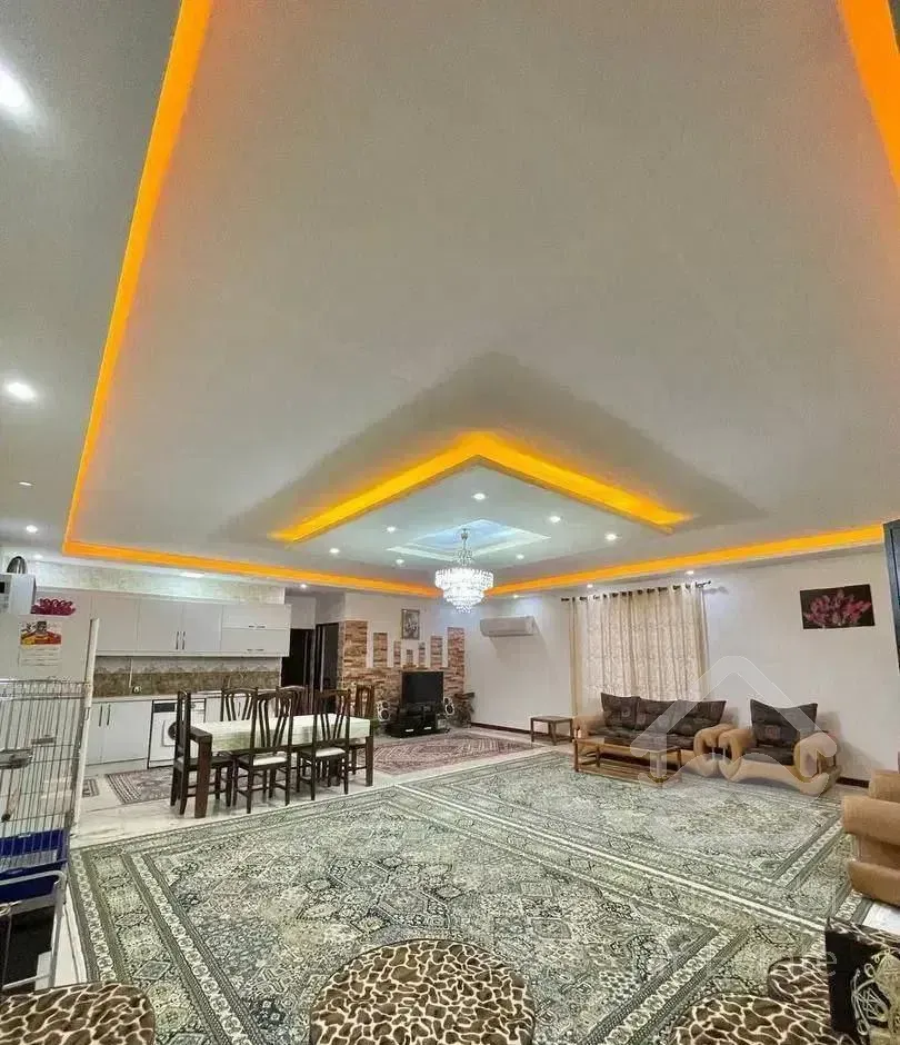 ویلاباغ 300 متری فقط 2/500م این هفته