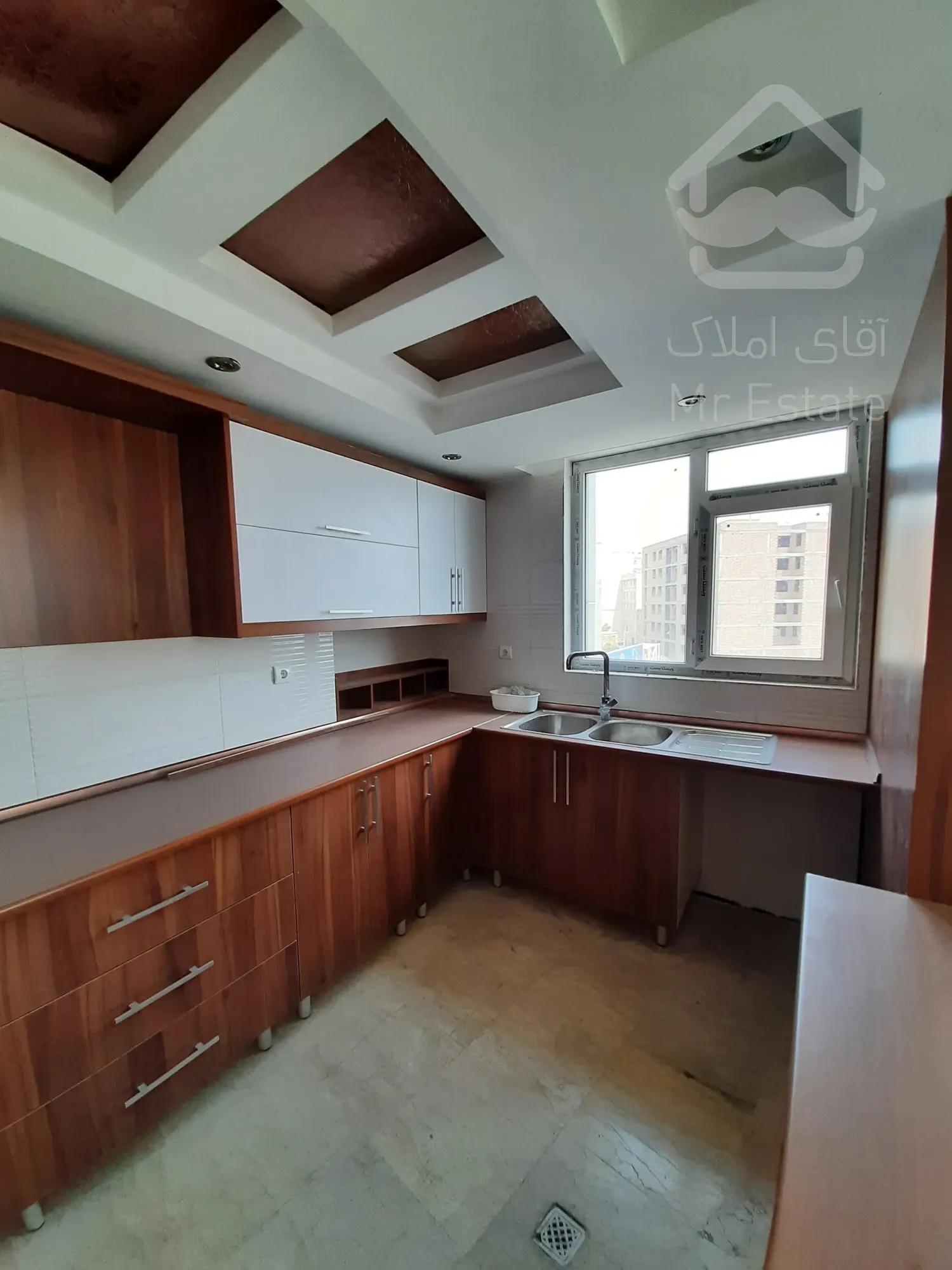 فروش آپارتمان ۷۲متر ۲خواب کلید نخورده سند آماده بلوار کمالی