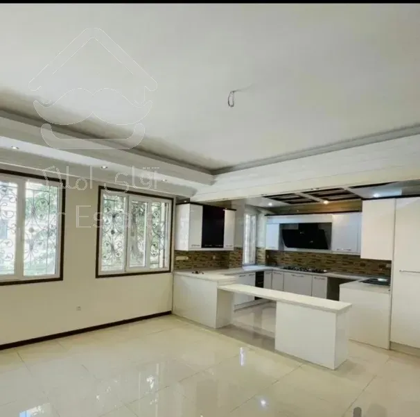 فروش اپارتمان۸۵  متر زیر قیمت سالن پرده خور نور و نقشه عالی