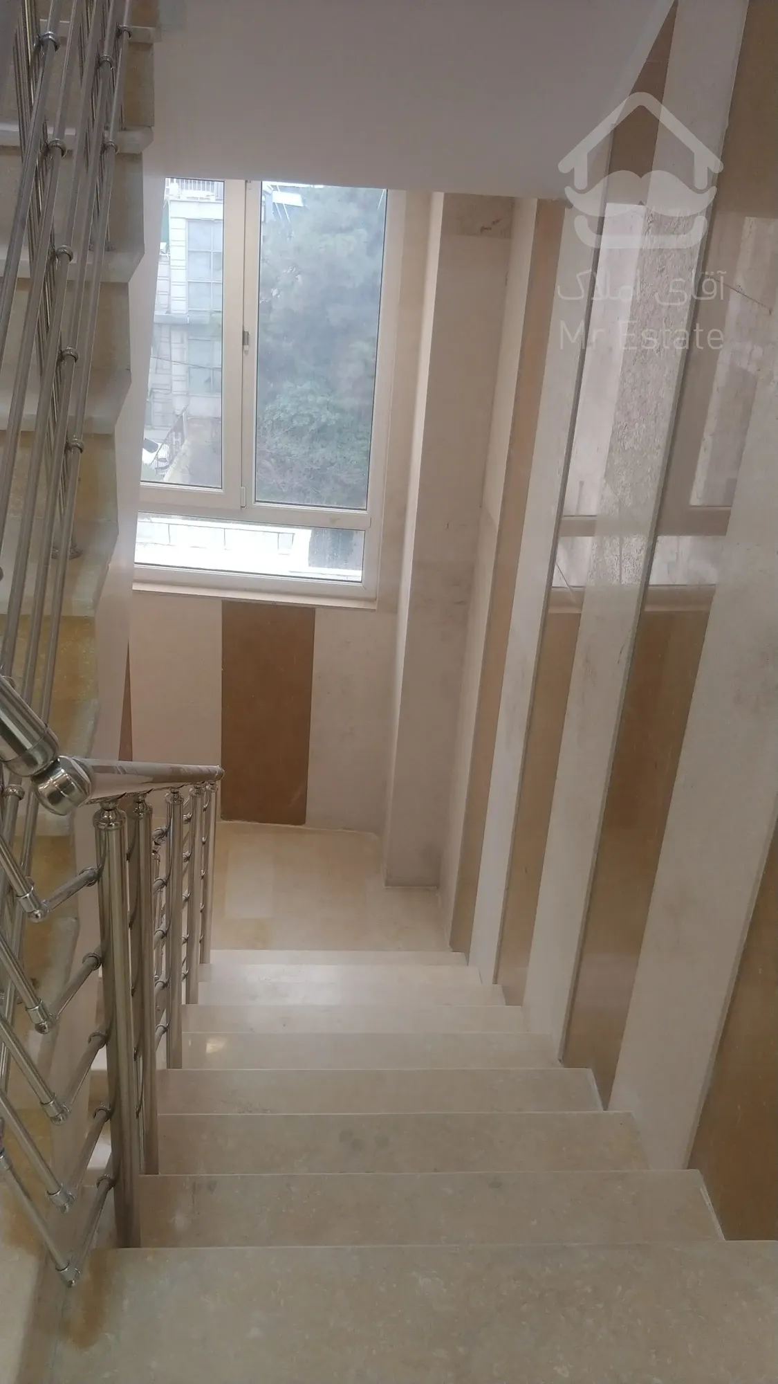 اجاره 240 متر اداری مستقلات دیباجی