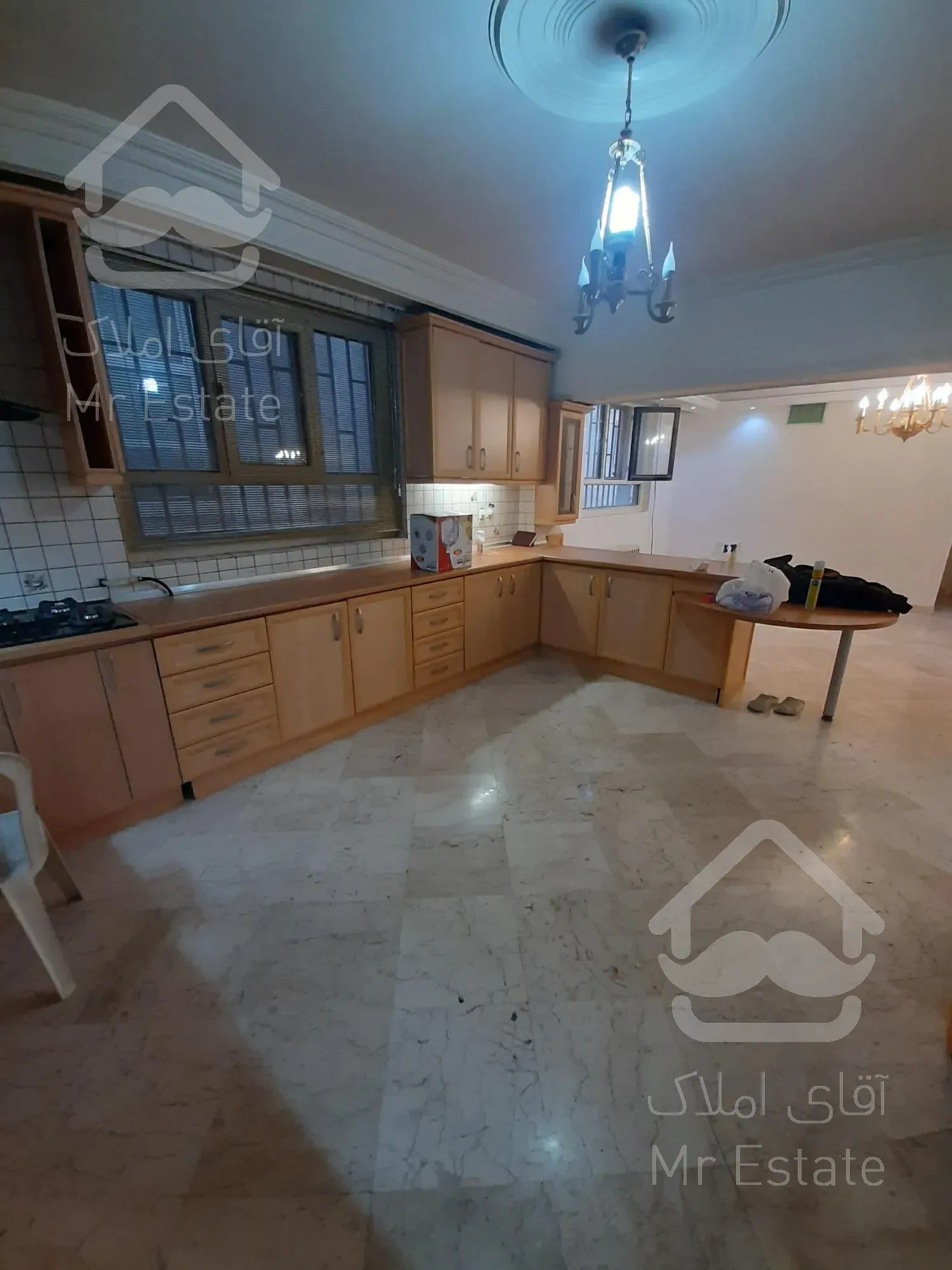 آپارتمان ۲۰۰ متری مهرشهر