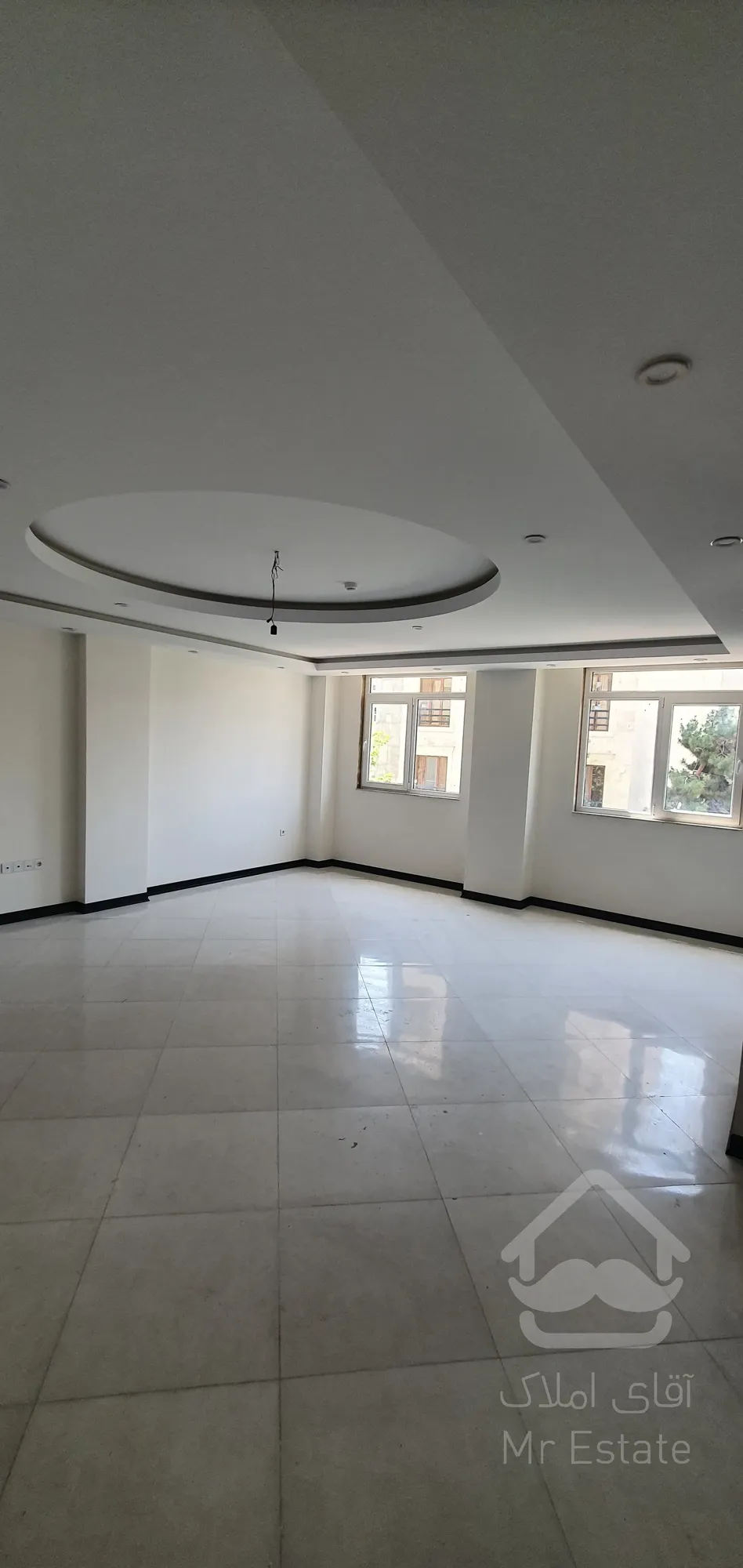 فروش اپارتمان ۱۱۰ متر زیر قیمت سالن پرده خور نور و نقشه عالی