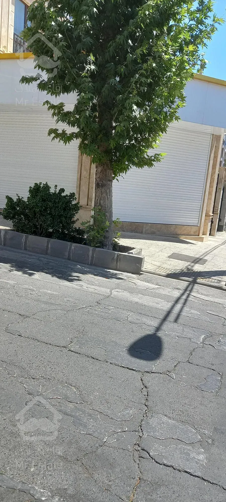 مغازه 33 متر بعلاوه 33 متر زیرزمین فردوس شرق