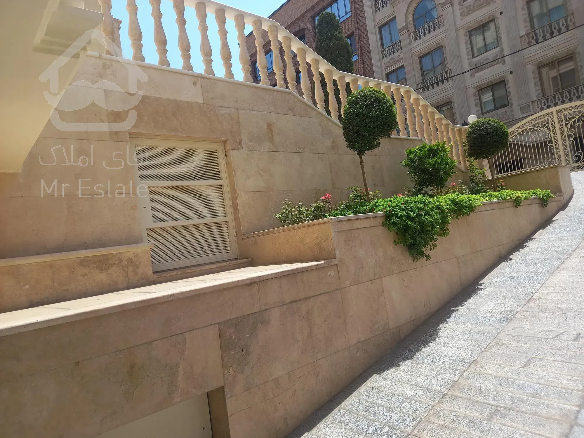 ۳۹۰متر /ویلا و کلنگی/بدون ریشه