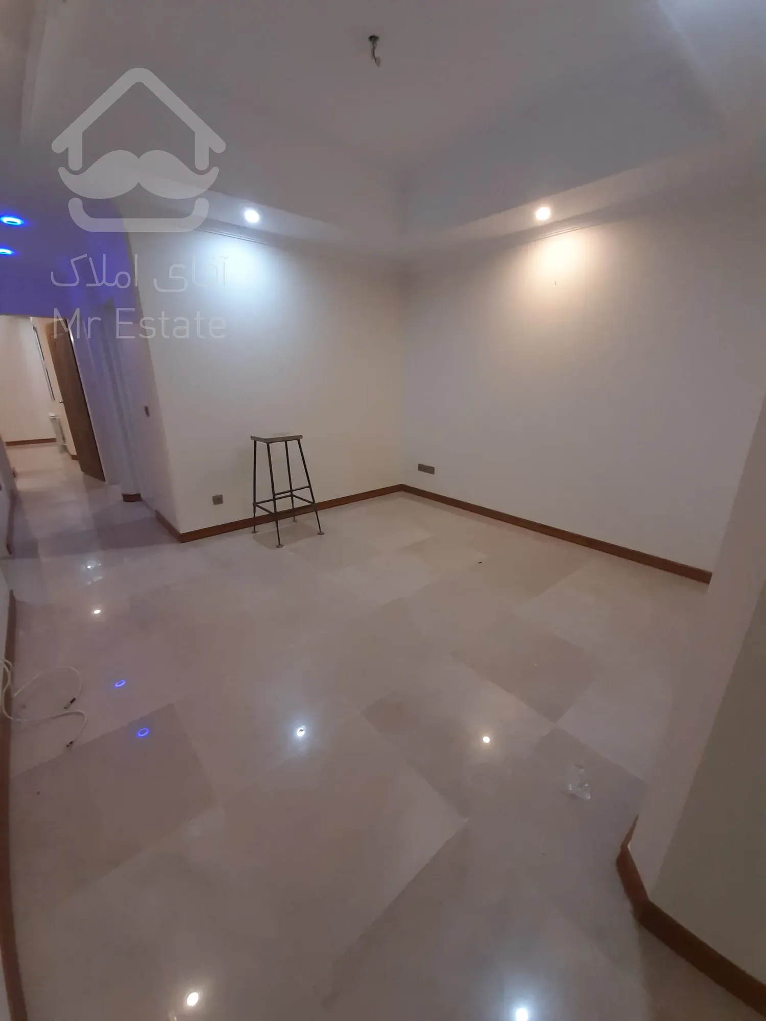 فروش 70 متر پاسداران