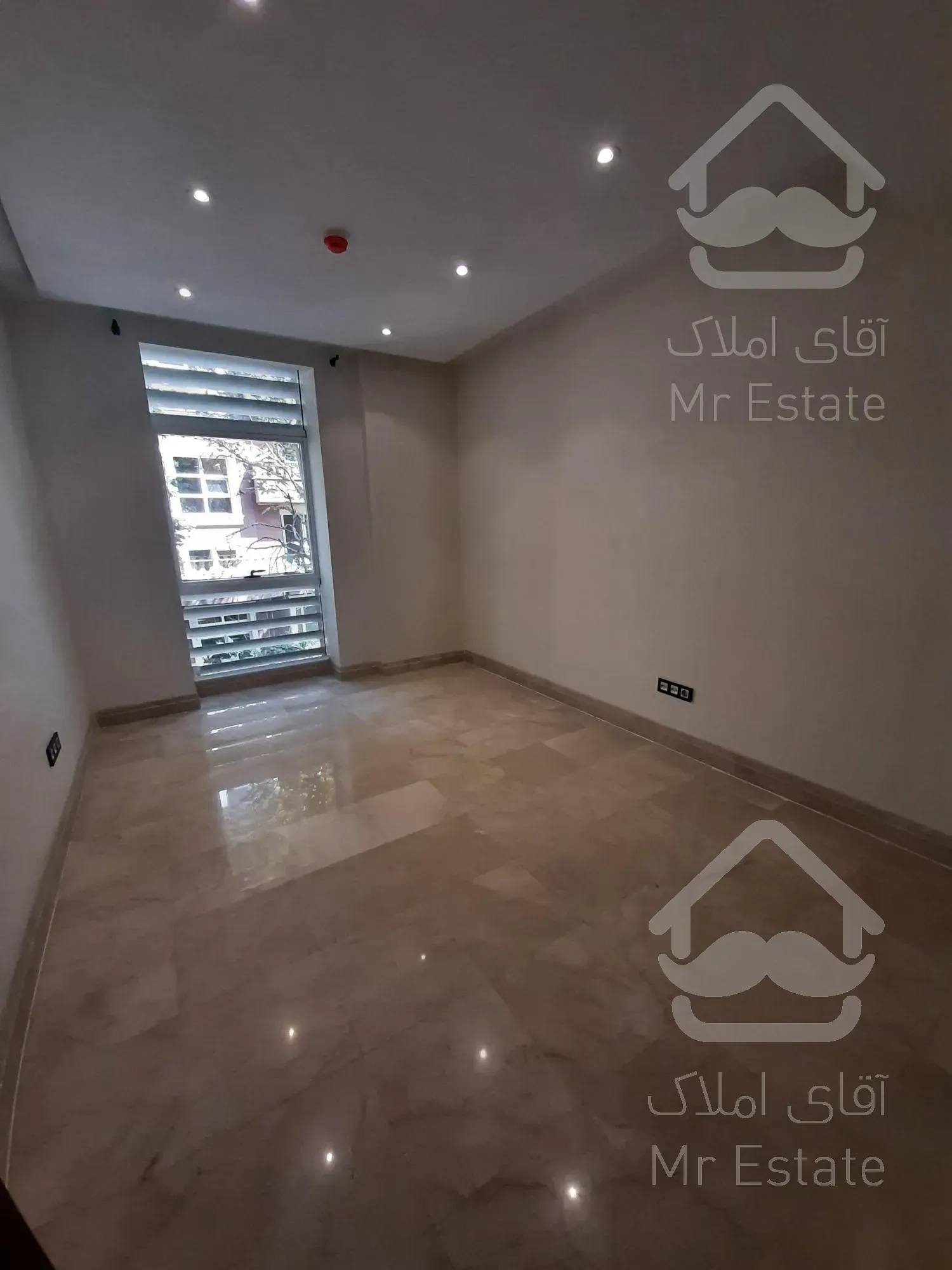 دیباجی جنـــــوبی 220 متر / کلیـــد نخورده