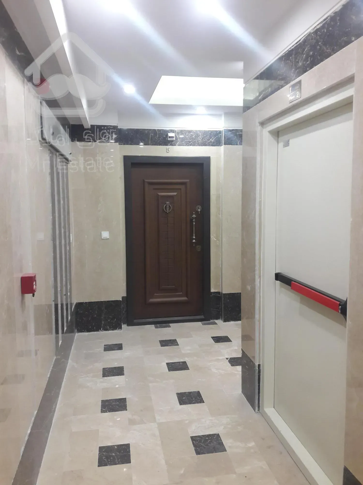 ۱۳۵متر ۲پارکینگ فول کلید نخورده